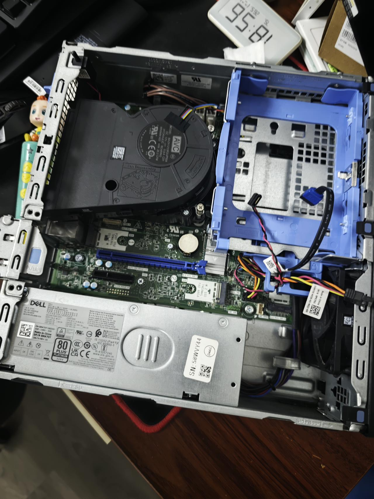 PVE 实战：拔掉 PCI 硬盘后网卡灯不亮的排查与解决